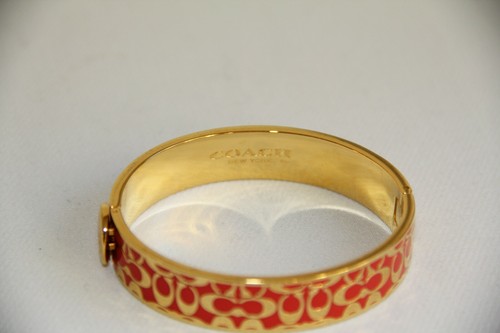 Coach legacy signature - coach,